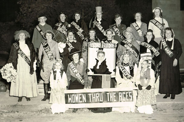 1948 Mademoiselle Club Prize-Winning Float